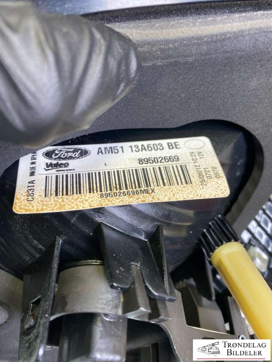Baklykt venstre indre til Ford C-Max 2010-2015 (Type II, Fase 1)  (1767544|AM51-13A603-BE|)