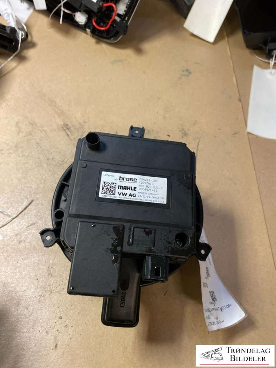 Varmeapparat motor til Audi e-tron, 2018-->>  (4M1 820 021 B)