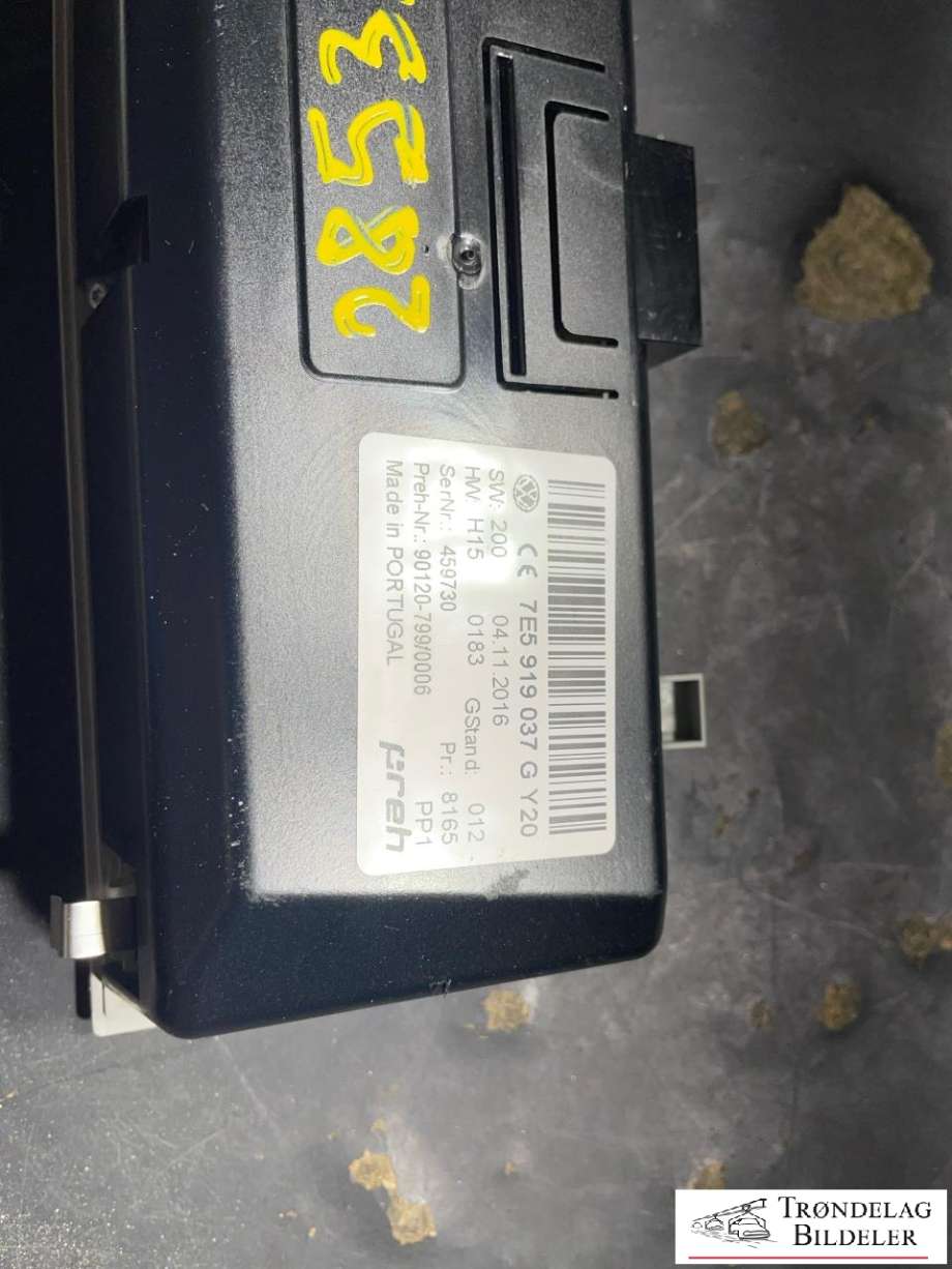 Instrument klokke til VW Transporter / Caravelle 2015-2019 (T6) (T6) (7E5 919 037 J|)