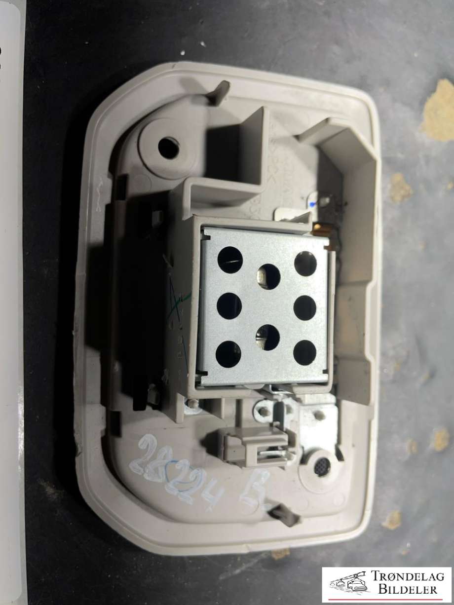 Taklyspanel til Isuzu D-Max 2021-->> (Type III) (8974720282|)
