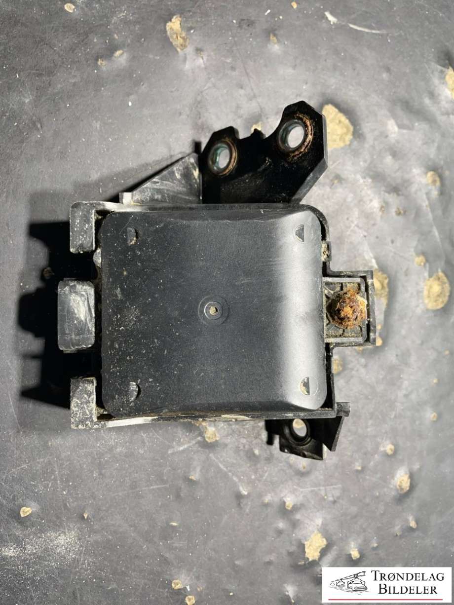 Sensor radar til Isuzu D-Max, 2021-->> (Type III) (8975094870)