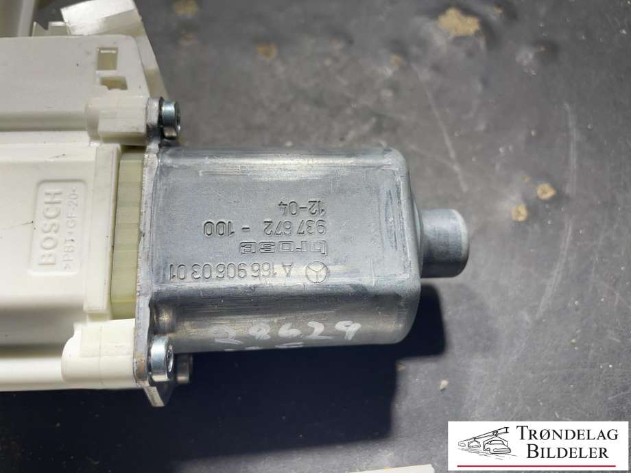 Ruteheis, kun motor, høyre foran til Mercedes ML 2011-2015 (Fase 1) (W166) (W166) (A 166 906 03 01|)