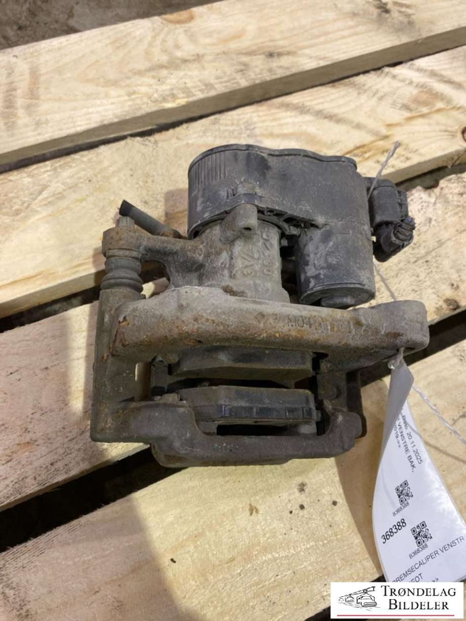 Bremsecaliper venstre bak, elektrisk til Peugeot e-208, 2019-->>  (16 089 988 80)