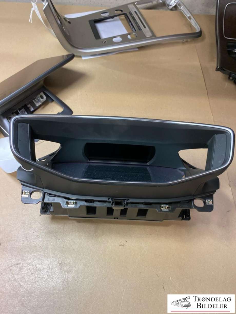Instrumentpanel til Peugeot e-208 2019-->>  (98 366 800 80|)
