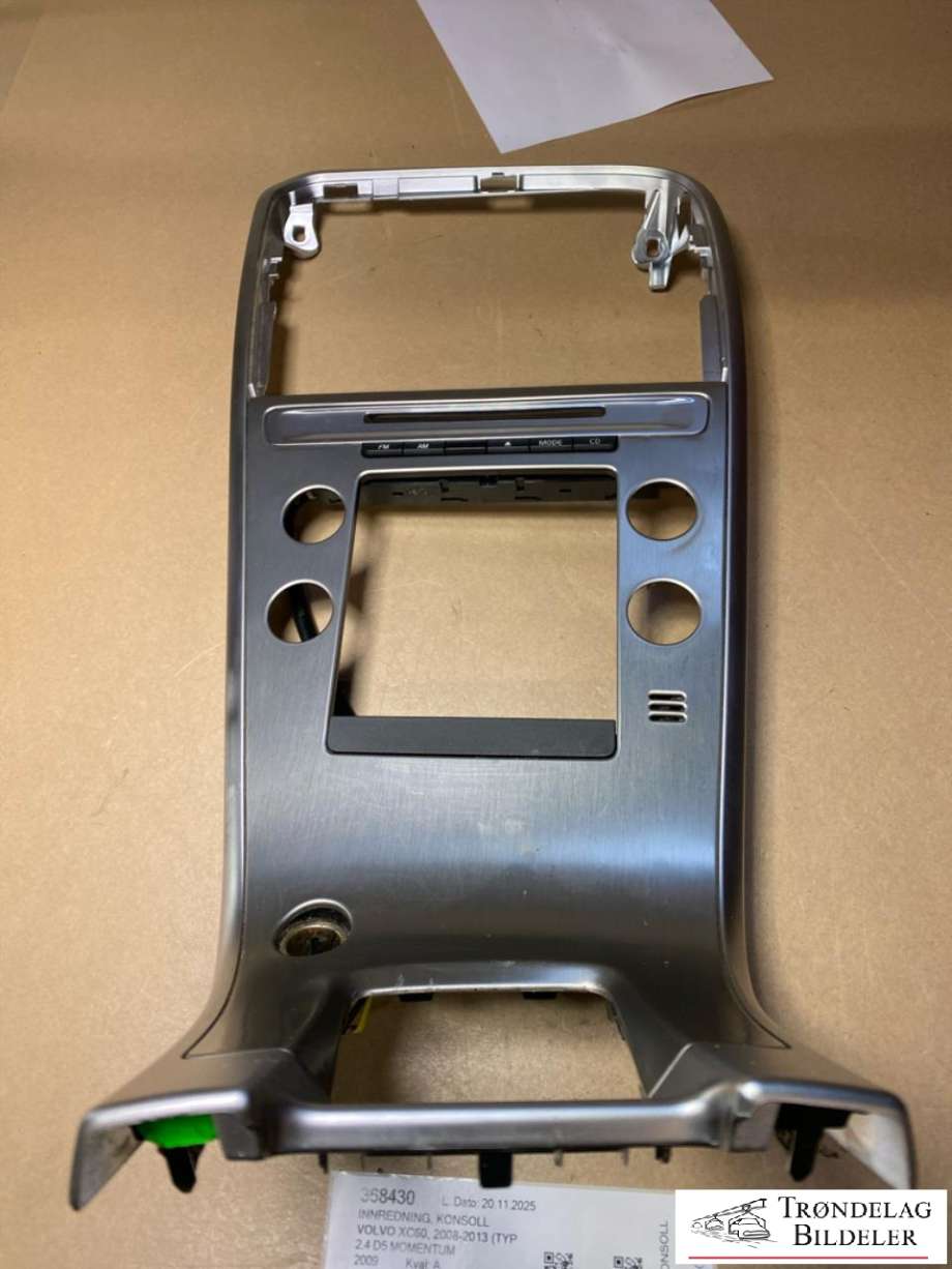 Innredning, Konsoll til Volvo XC60, 2008-2013 (Type I, Fase 1) (8630302)