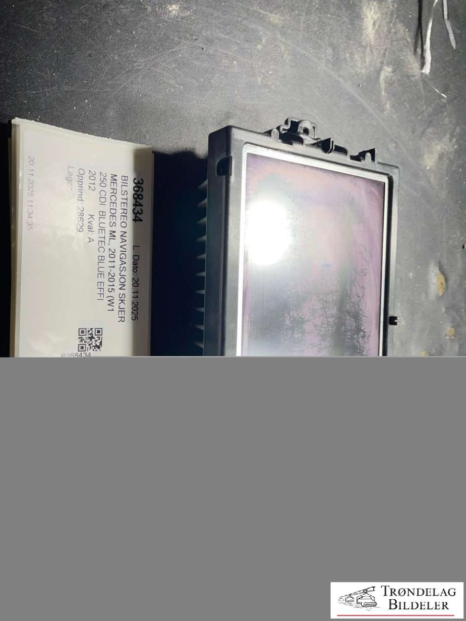 Bilstereo navigasjon skjerm til Mercedes ML, 2011-2015 (Fase 1) (W166) (W166) (A 172 901 65 00)