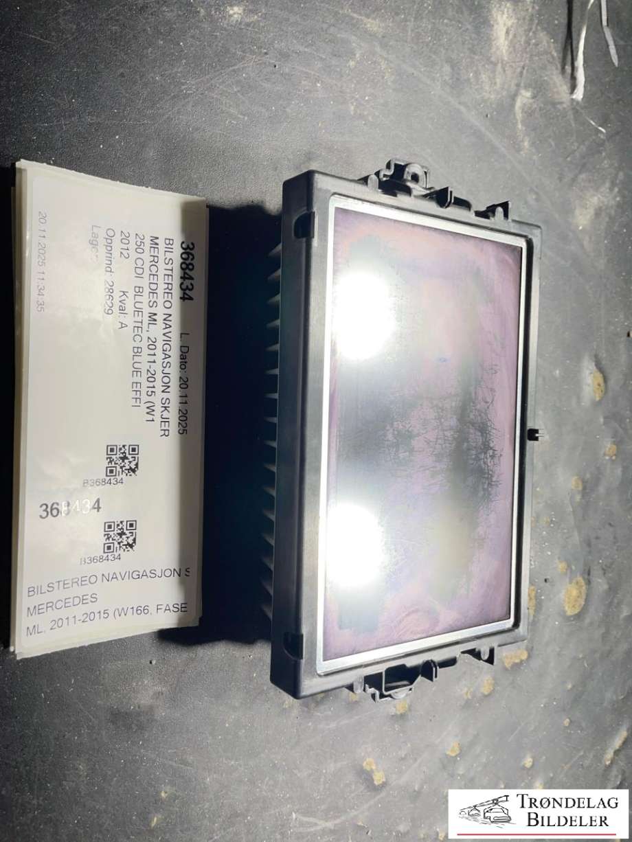 Bilstereo navigasjon skjerm til Mercedes ML 2011-2015 (Fase 1) (W166) (W166) (A 172 901 65 00|A1729008500|A1729003904)