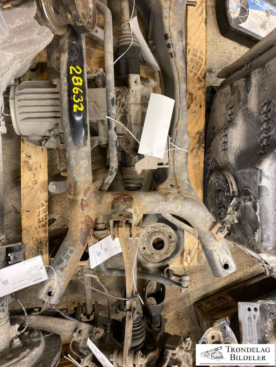 Travers bak til Mitsubishi Outlander, 2010-2012 (Type II, Fase 2)  (4100A036)