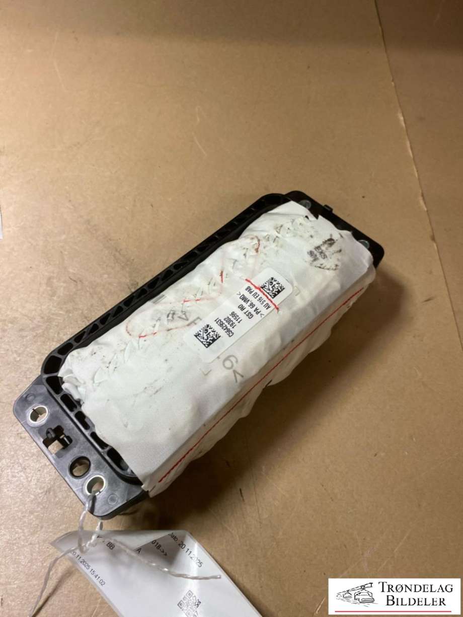 Airbag kne til Audi e-tron 2018-->>  (4KE880204D|)