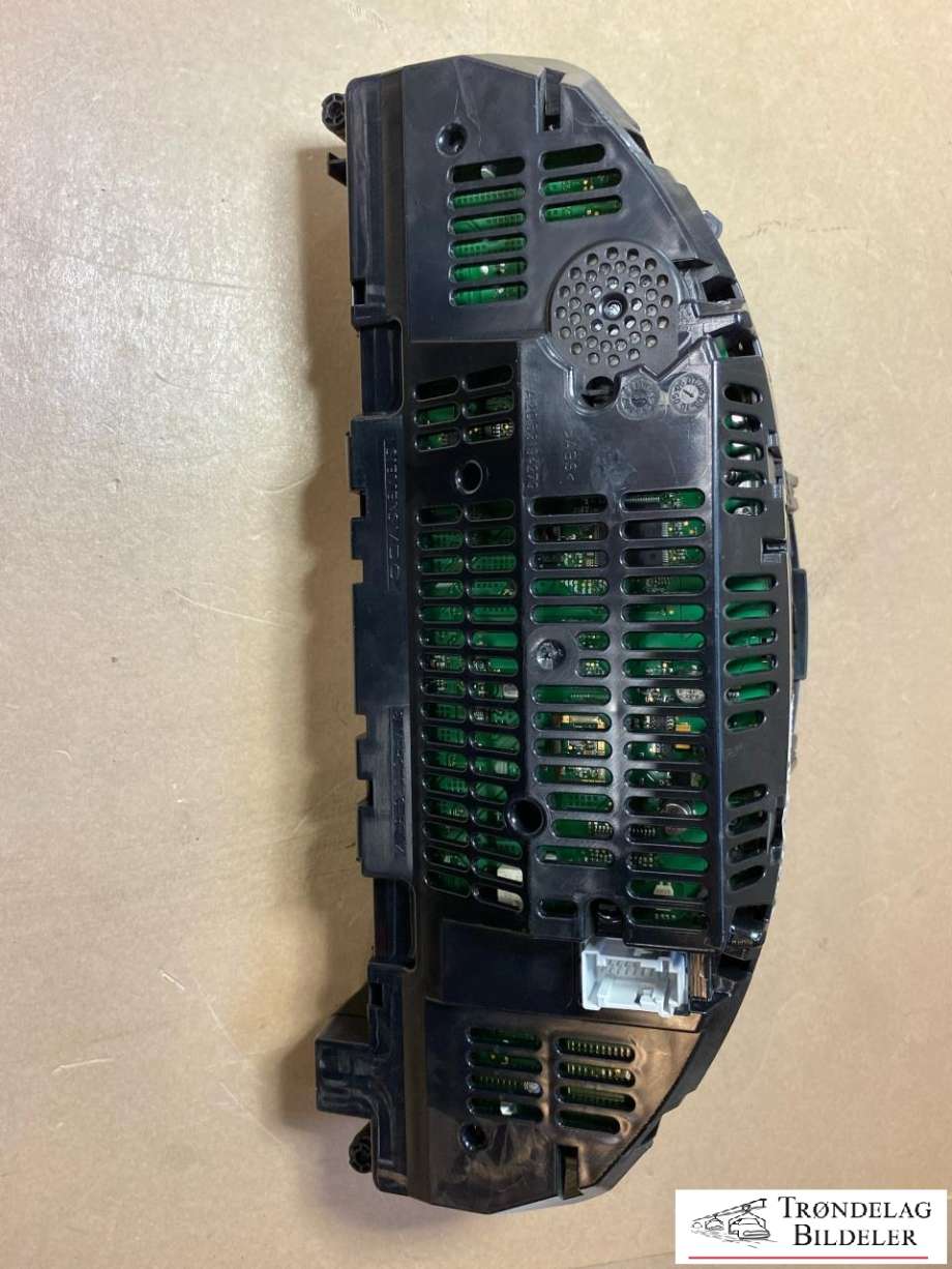 Instrumentpanel til Mercedes C-Klasse 2007-2011 (Fase 1) (W204) (W204) (A 204 540 77 48|A 204 900 38 02|)