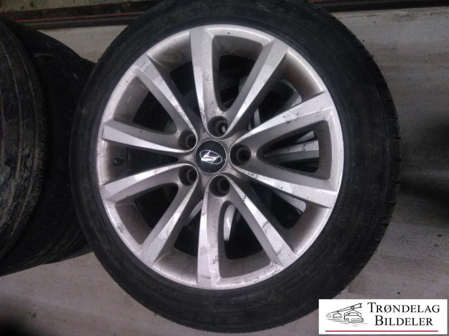 Hjulsett aluminium sommer til Hyundai i40, 2012-2017  (FALKEN|215/50R17| 5X114|3 | 7X17| ET46| CB 67|1MM)