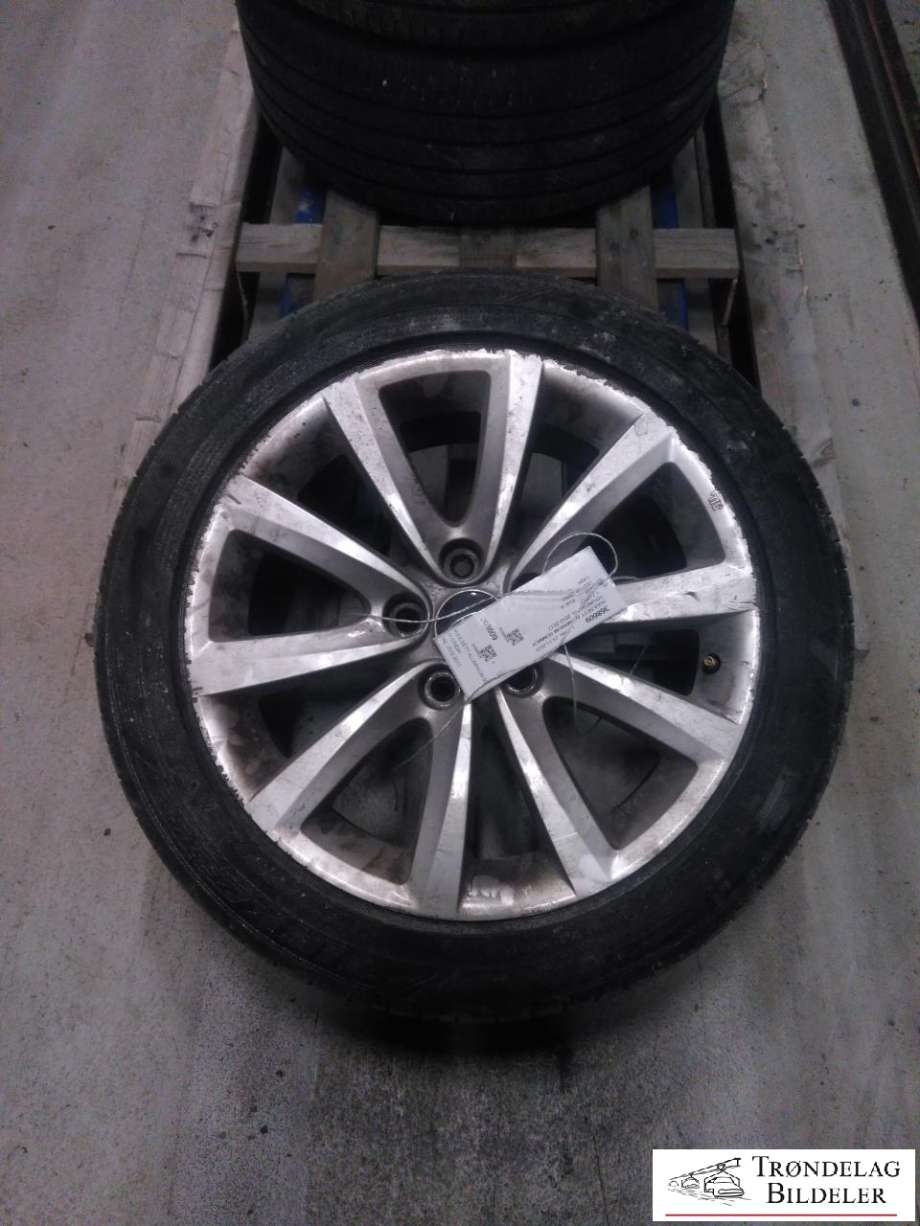 Hjulsett aluminium sommer til Hyundai i40 2012-2017  (FALKEN|215/50R17| 5X114|3 | 7X17| ET46| CB 67|1MM|5-6MM|04/20)