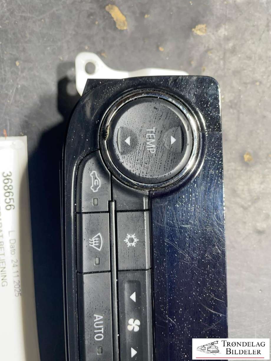 Varmeapparat betjening til Mitsubishi L200 2015-2019 (Type V, Fase 1)  (7820A745|)