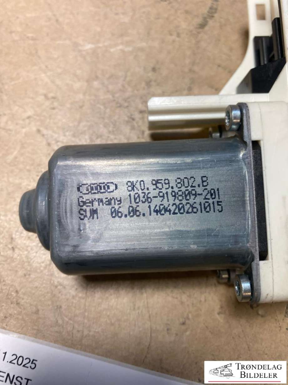Ruteheis, kun motor, venstre foran til VW Sharan 2010-->> (Type II)  (8K0959802B|)