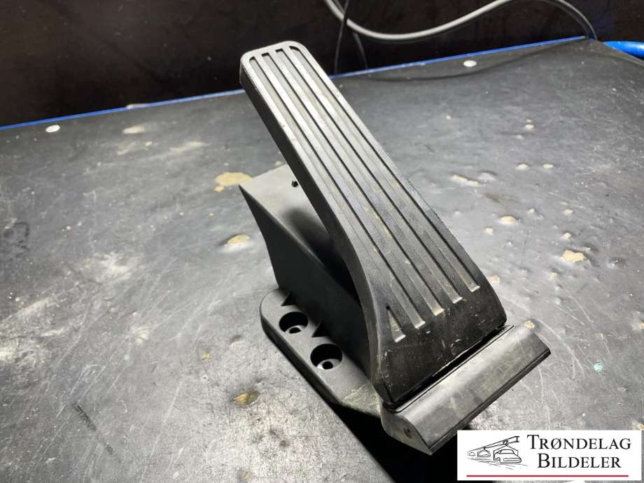 Pedal gass til Mercedes C-Klasse 2007-2011 (Fase 1) (W204) (W204) (A2043000004|A2043000100|A2223000900)
