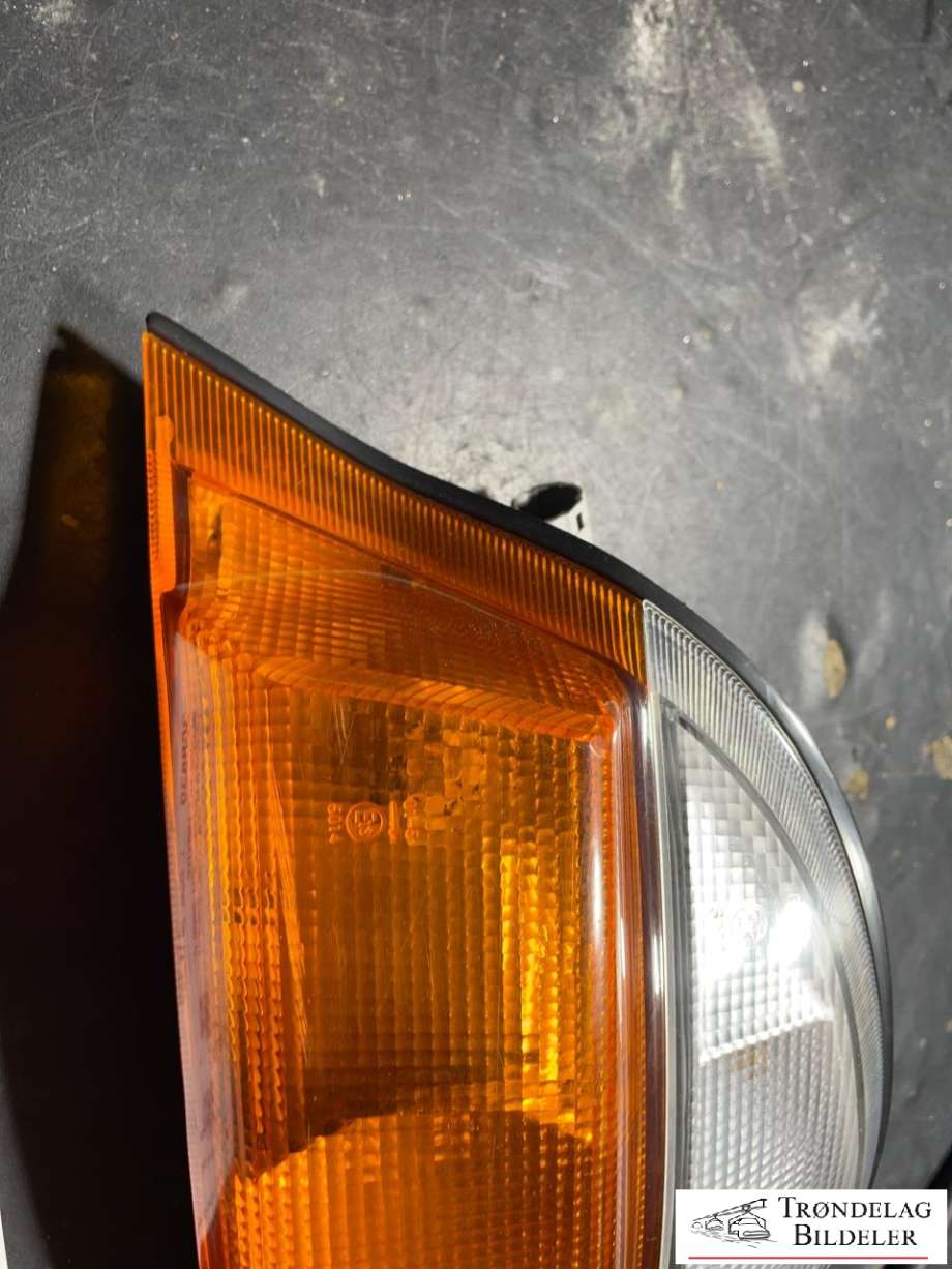 Blinklykt høyre til Toyota Hiace 2001-2006 (Fase 2)  (8151126100|8151026100|)