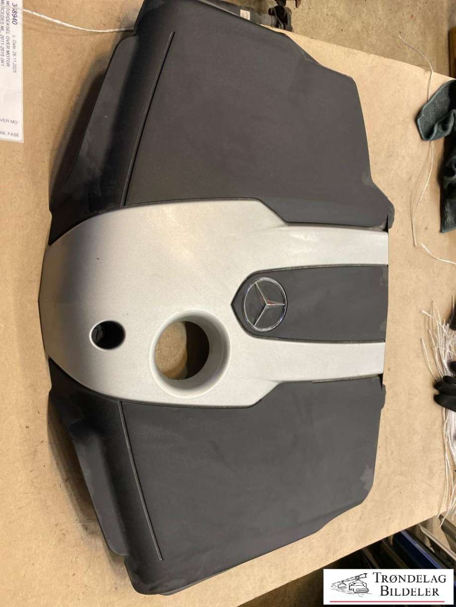 Motordeksel over motor til Mercedes ML, 2011-2015 (Fase 1) (W166) (W166) (A 651 010 84 12)