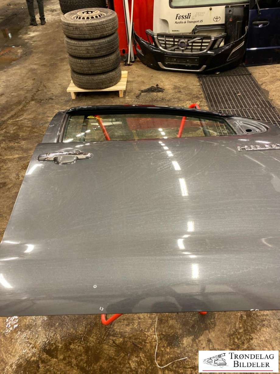 Dør høyre foran til Toyota Hilux, 2012-2016  (670010K060)