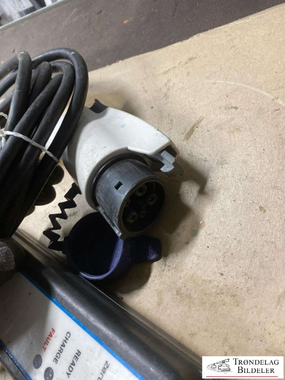 Batterilader kabel til Nissan Leaf 2018-->> (Type II)  (NØDLADER TYPE 1|296M15SH0A|TYPE 1|)