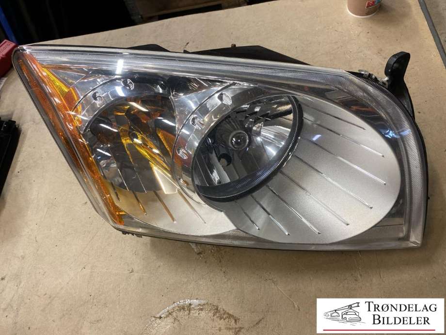 Frontlykt høyre halogen til Dodge Caliber, 2006-2010  (5303740AI)
