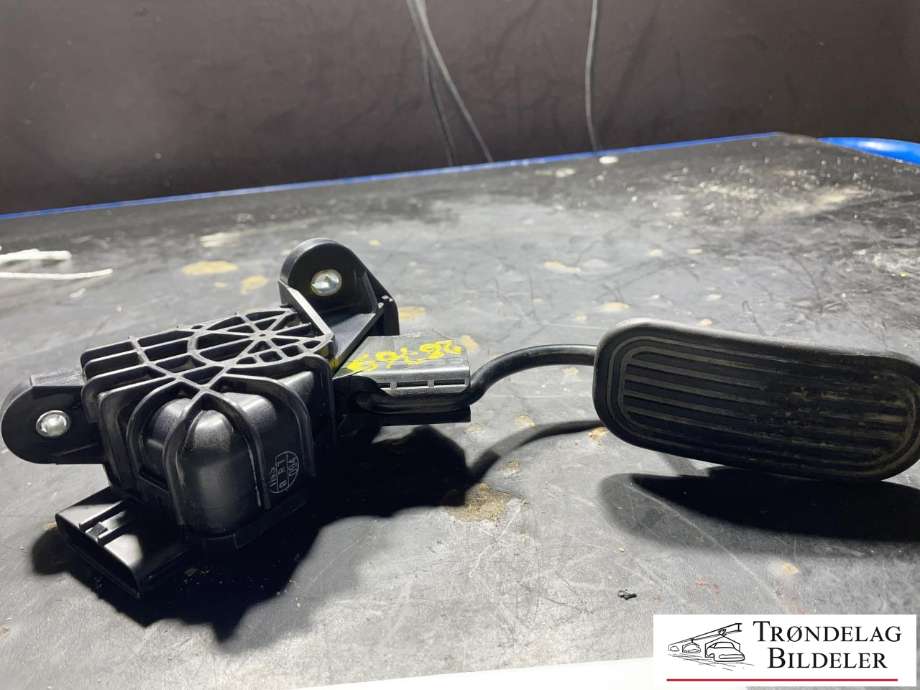 Pedal gass til Toyota Hilux 2012-2016  (781200K020|781200K021|)