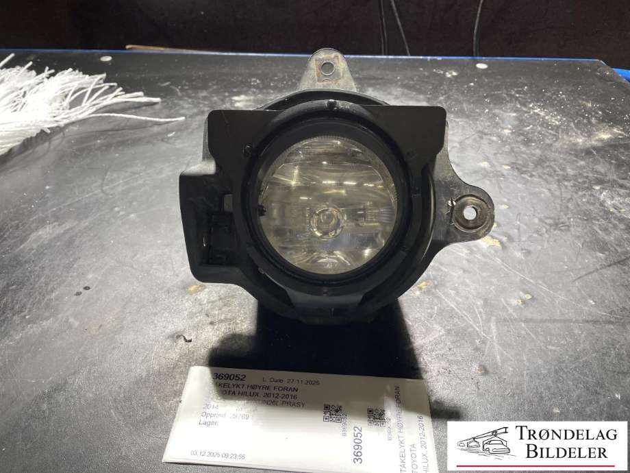 Tåkelykt høyre foran til Toyota Hilux, 2012-2016  (810250K041)
