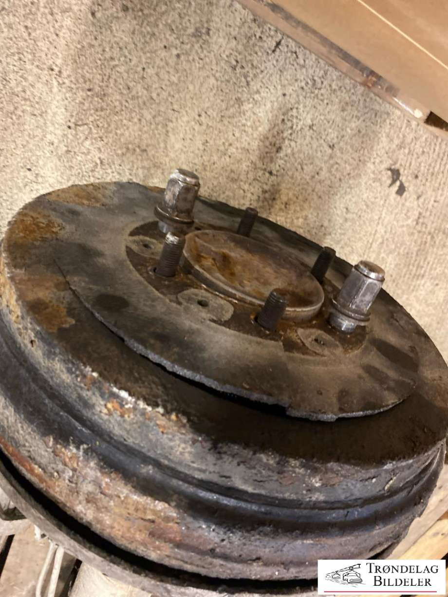 Bakaksel til Toyota Hilux 2012-2016  (421100K520|)