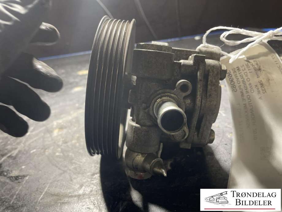 Servo pumpe mekanisk til Mitsubishi Outlander 2010-2012 (Type II, Fase 2)  (4007QR|1673623680|4450A130|5105048AB|5105048AC|5151016AB|5151016AE)