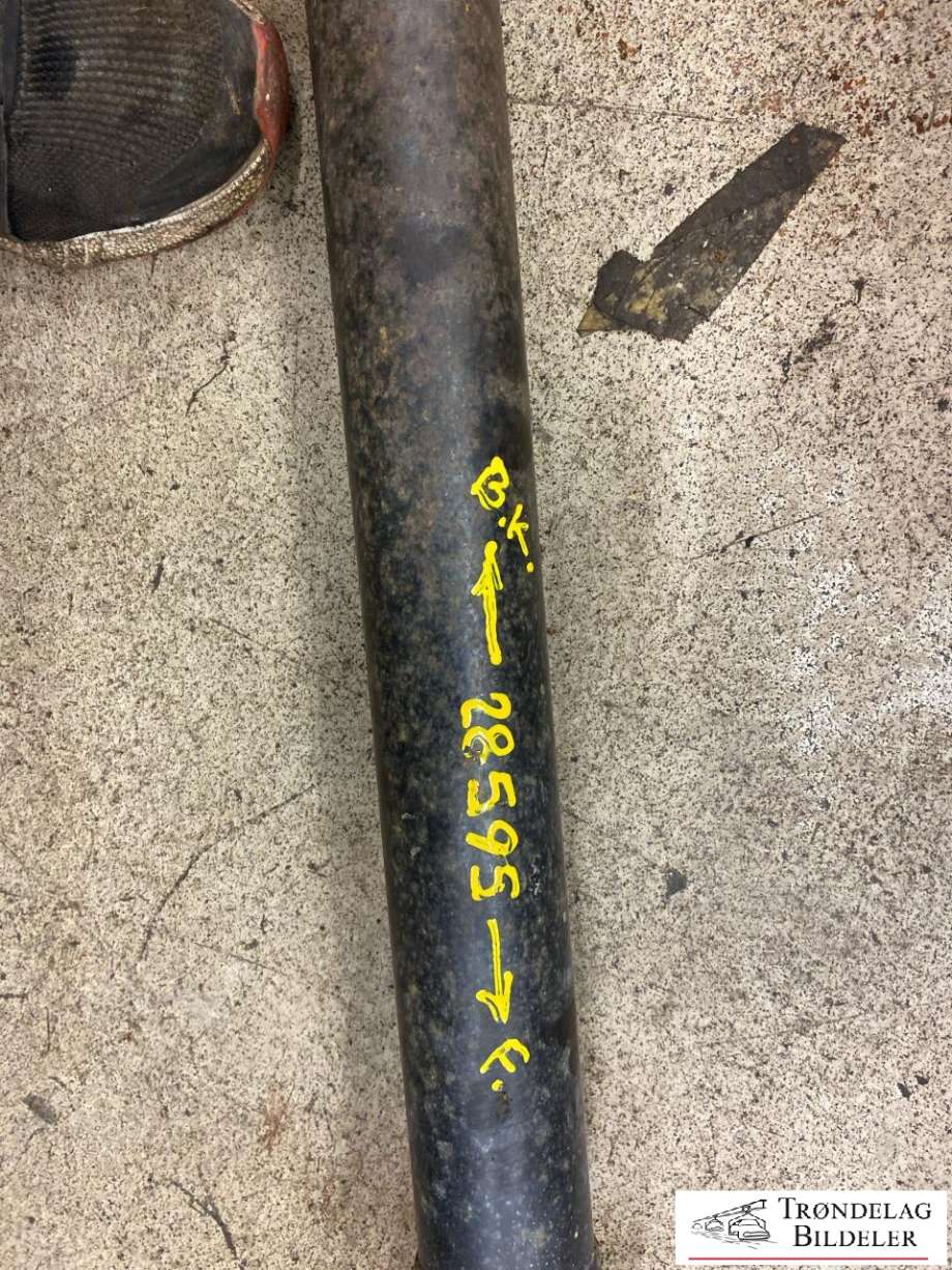 Mellomaksel bakre til Nissan Terrano 2000-2004 (Fase 3) (R20) (R20) (373007F602|)