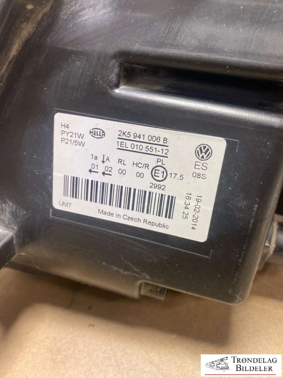 Frontlykt høyre halogen til VW Caddy 2010-2015 (Type III, Fase 2)  (2K5 941 006 B|2K5 941 006 C|)