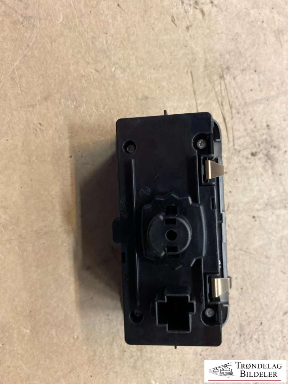 Bryter lys til Volvo XC70 2008-2013 (Type II, Fase 1) (31443852|)