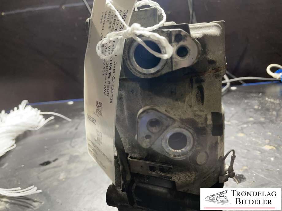 Aircondition kompressor til Mercedes Vito 2014-->> (W447) (W447) (A 000 830 39 02|A0008303002|A000830300280|A0008303801|A0008304002|A0008304400|A0008305301|A0008306700|A0032306911|0008303002|000830300280|0008303801|0008303902|)