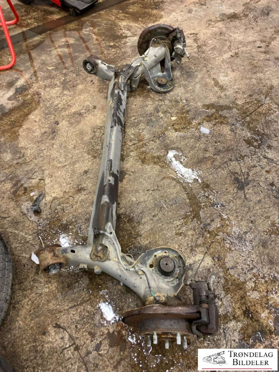 Bakaksel til Hyundai Veloster 2011-2015  (551002V500|)