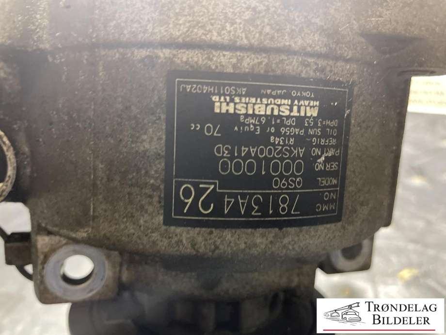Aircondition kompressor til Mitsubishi Outlander 2010-2012 (Type II, Fase 2)  (7813A426|AKS200A402A|AKS200A402C|AKS200A402D|AKS200A402J|AKS200A402T|AKS200A407D|AKS200A407J|AKS200A411G|AKS200A413C|AKS200A413D|AKS200A413J|7813A212|1607966980)