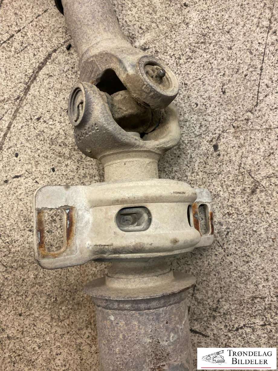 Mellomaksel bakre til Toyota Hilux 2012-2016  (371000K713|)