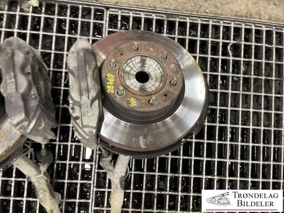Hjulspindel venstre foran til Toyota Hilux 2012-2016  (432120K030|486260K040|)
