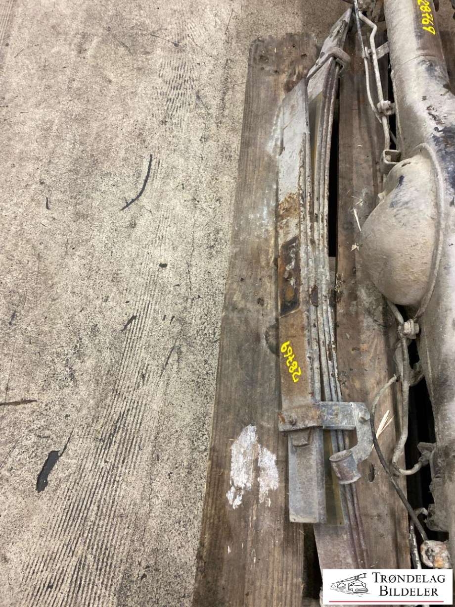 Fjær bak bladfjær til Toyota Hilux, 2012-2016  (482100K321)