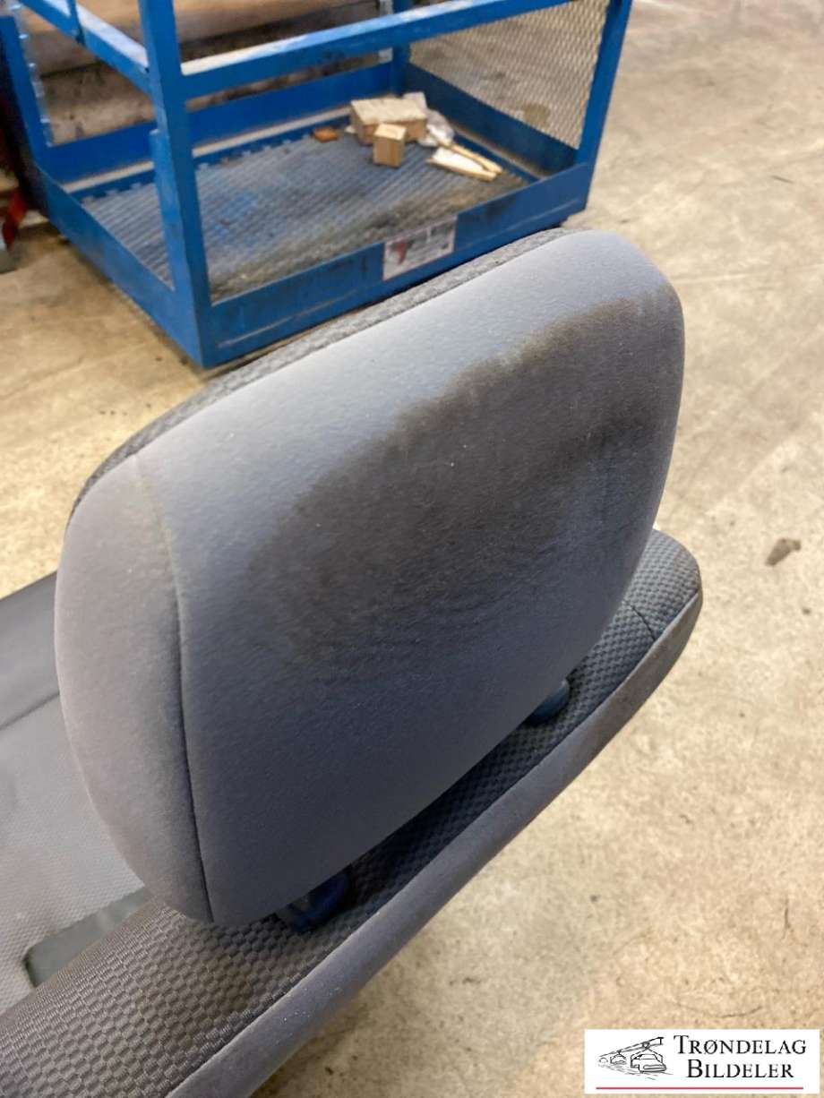 Sete foran høyre til Toyota Hiace 2007-2012 (Fase 3)  (7150526100|7151126060|)