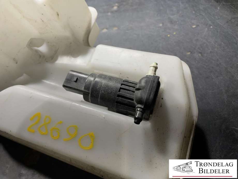 Spylertank foran til Škoda Octavia 2013-2016 (Type III, Fase 1)  (5Q0 955 453 R|)
