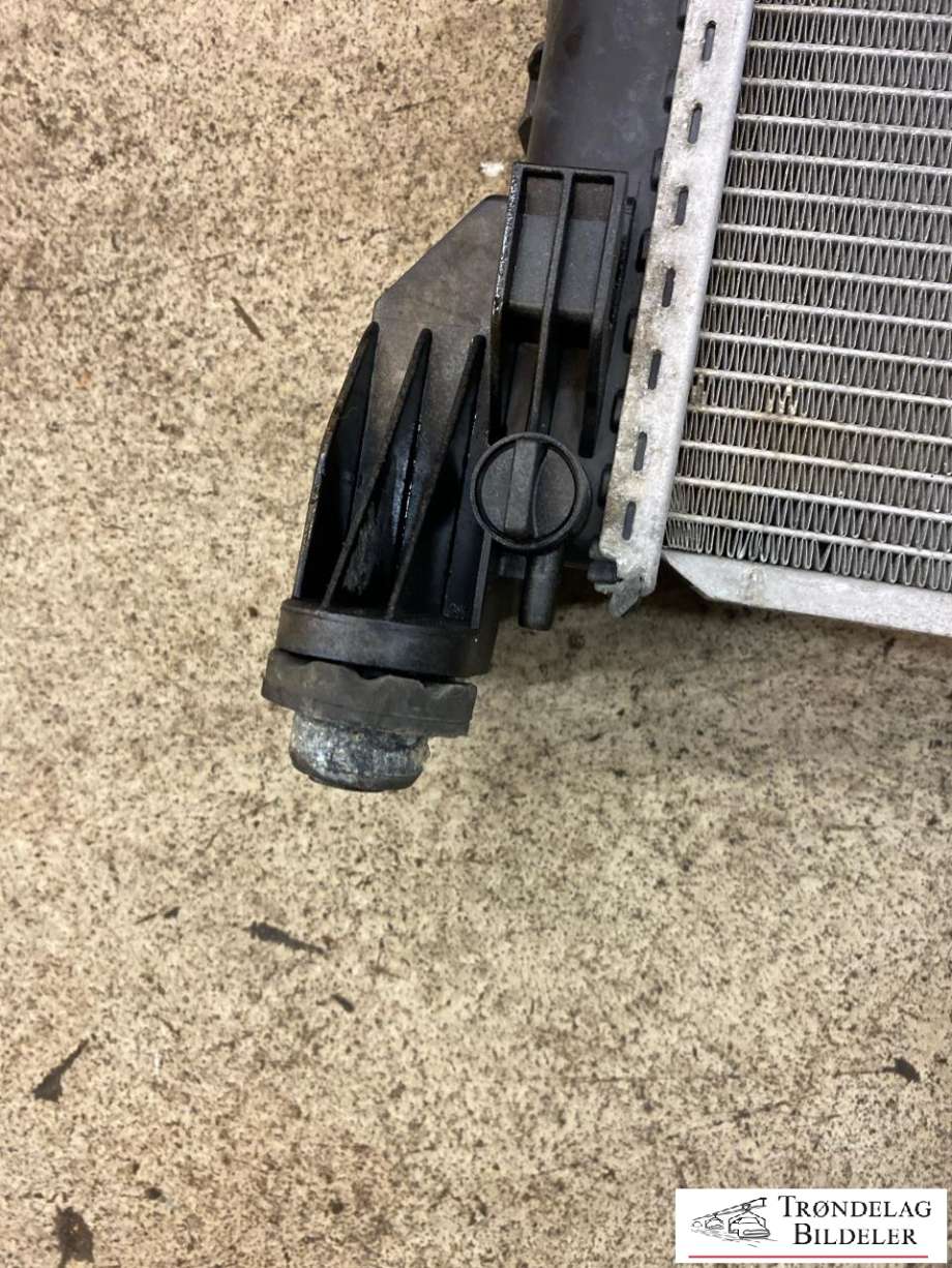 Radiator (automat gir) til Mercedes Vito 2014-->> (W447) (W447) (A 447 501 00 01|)