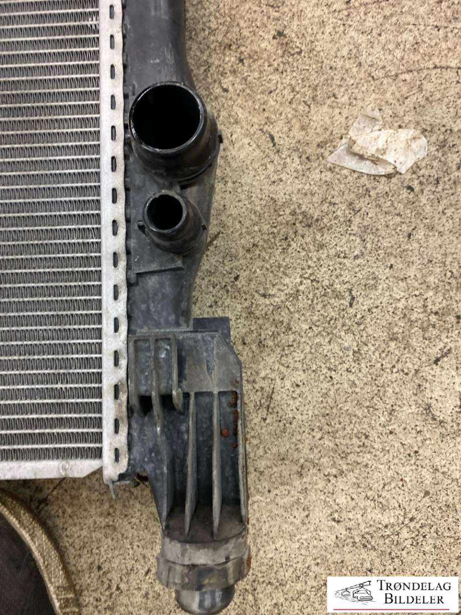 Radiator (automat gir) til Mercedes Vito 2014-->> (W447) (W447) (A 447 501 00 01|)