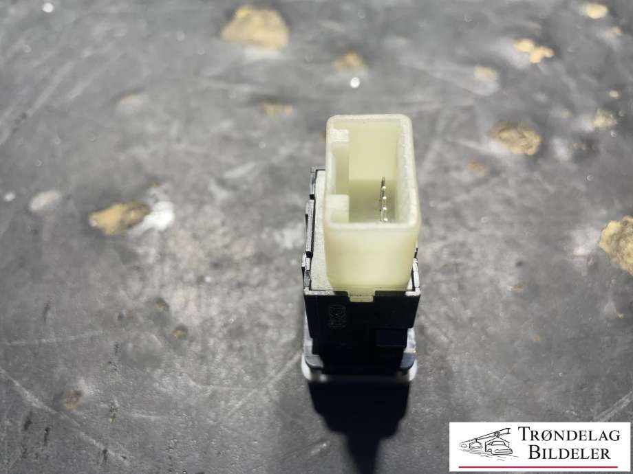 Bryter diverse til Mitsubishi L200 2015-2019 (Type V, Fase 1)  (8606A023|)