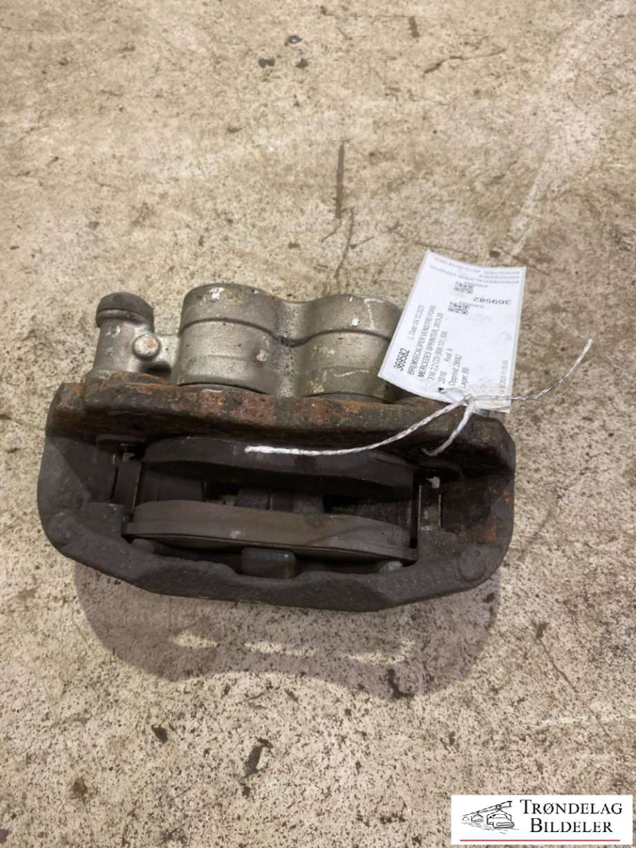 Bremsecaliper venstre foran til Mercedes Sprinter, 2013-2018 (Fase 2) (906) (906) (A 004 420 55 83)