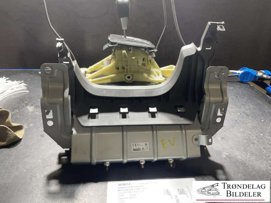 Airbag passasjer til Mitsubishi L200 2015-2019 (Type V, Fase 1) (7030A801XA|)