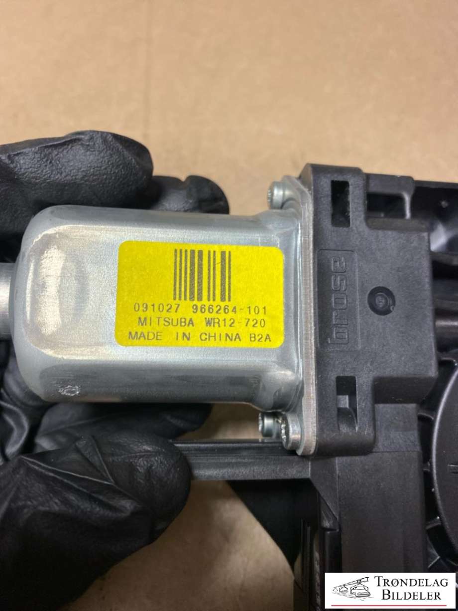 Ruteheis, kun motor, høyre bak til Volvo XC60 2008-2013 (Type I, Fase 1) (966264101|)