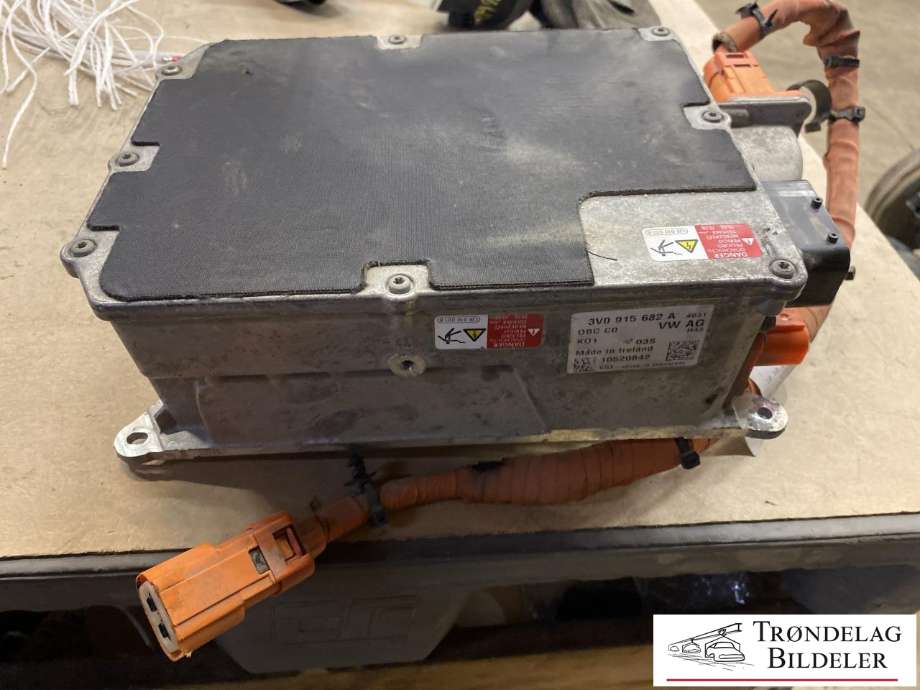 Batterilader (OBC - On Board Charger) til Škoda Superb, 2015-->> (Type III)  (5QE 915 682 A|5QE 915 682 AR)