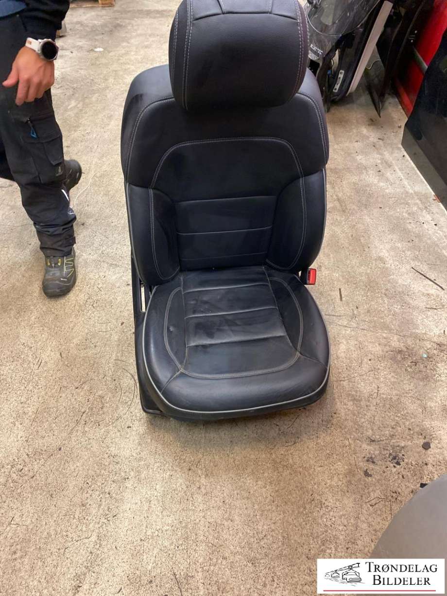 Sete foran høyre til Mercedes ML, 2011-2015 (Fase 1) (W166) (W166) (A 166 910 13 03|A 166 910 74 02)