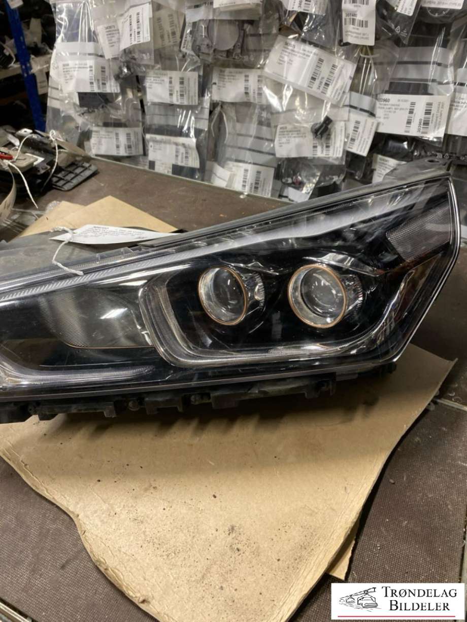 Frontlykt venstre full-LED til Hyundai Ioniq Electric 2016-2019 (Fase 1)  (92101-G7000-WPR|)