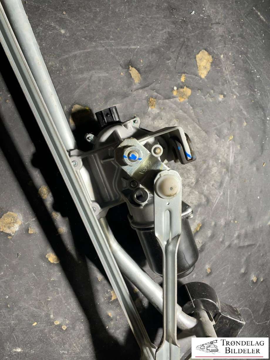 Viskermotor frontrute komplett m/overføring til Mitsubishi L200 2015-2019 (Type V, Fase 1) (8251A075|8250A790|)