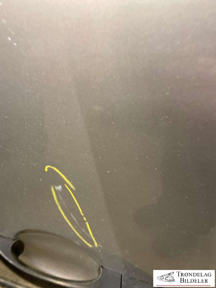 Dør høyre skyvedør til VW Caddy 2010-2015 (Type III, Fase 2)  (2K0 843 107 R|UTEN VINDU|)